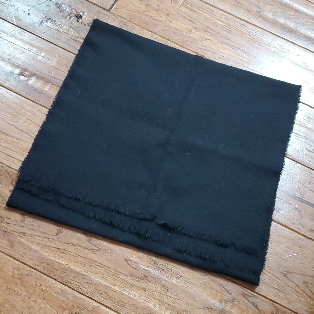 Lord & Taylor the men's shop black scarf